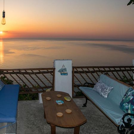 Villa Balcony On The Rocks Agioi Saranta Exterior foto