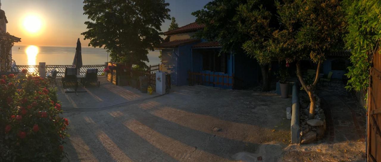 Villa Balcony On The Rocks Agioi Saranta Exterior foto