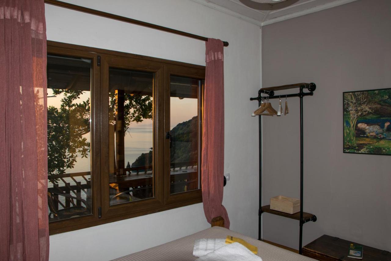 Villa Balcony On The Rocks Agioi Saranta Exterior foto