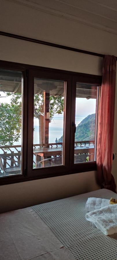 Villa Balcony On The Rocks Agioi Saranta Exterior foto